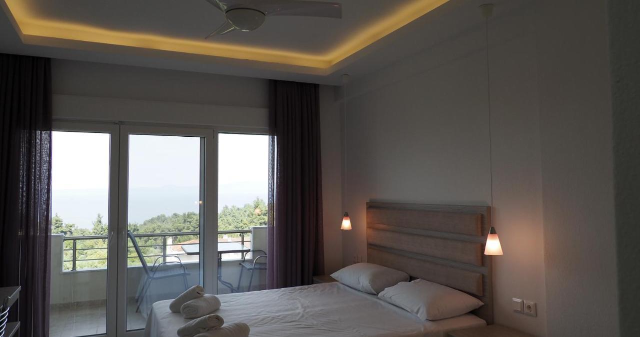 Valiant Sea Aparthotel Kriopigi Exterior photo