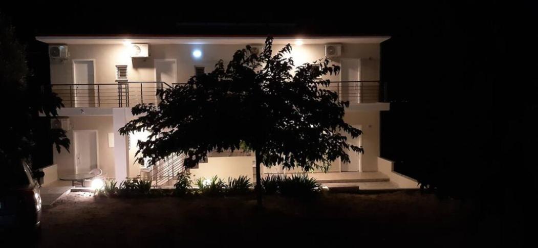 Valiant Sea Aparthotel Kriopigi Exterior photo